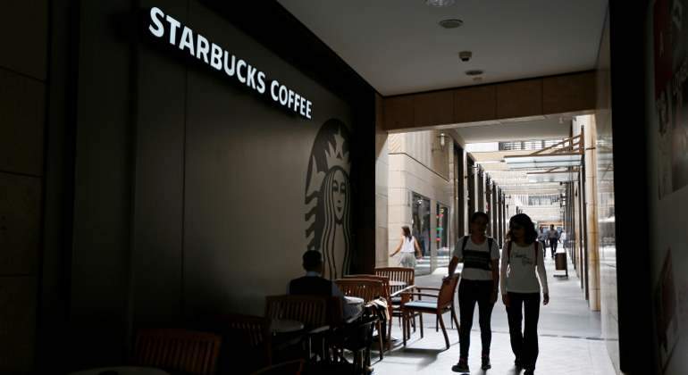 starbucks-alsea-reuters.jpg