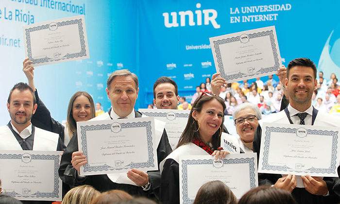 Graduacion-Logrono-2019-alumnos-defini.jpg