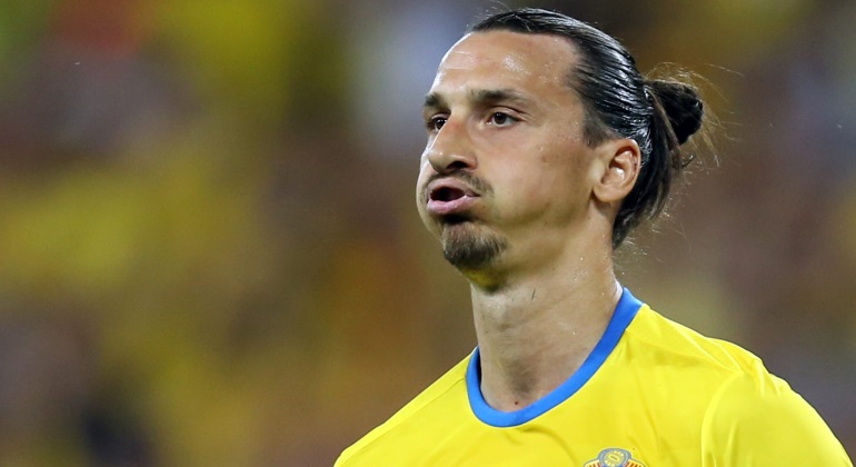 Resultado de imagen para Ibrahimovic triste selecciÃ³n de Suecia