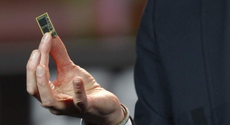 Chip-4g-lte-reuters-770.jpg