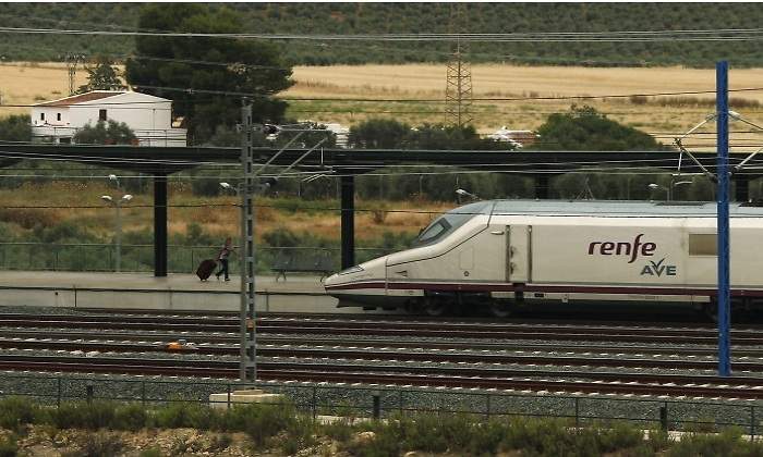averenfe-reuters.jpg