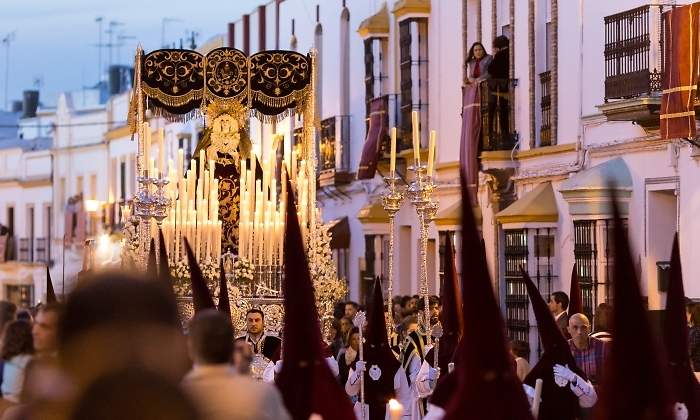 Un paso de Semana Santa en Marchena Sevilla