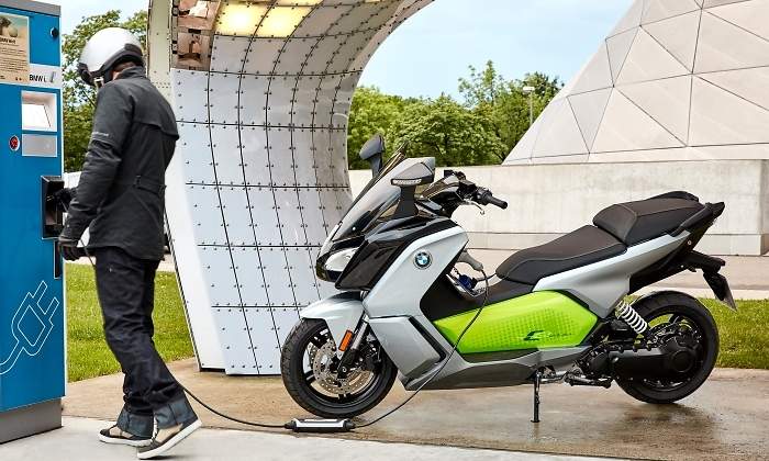 moto-electrica-conectada-BMW.01.jpg