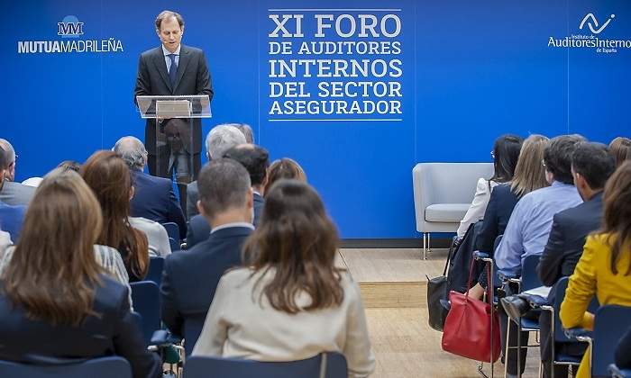ManuelAlzua-Seguro-Auditores.jpg