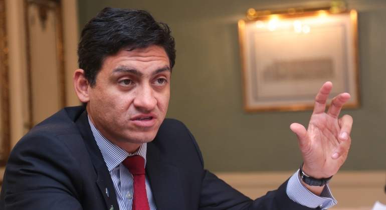 pedro_beirute_procomer_elisasenra.jpg
