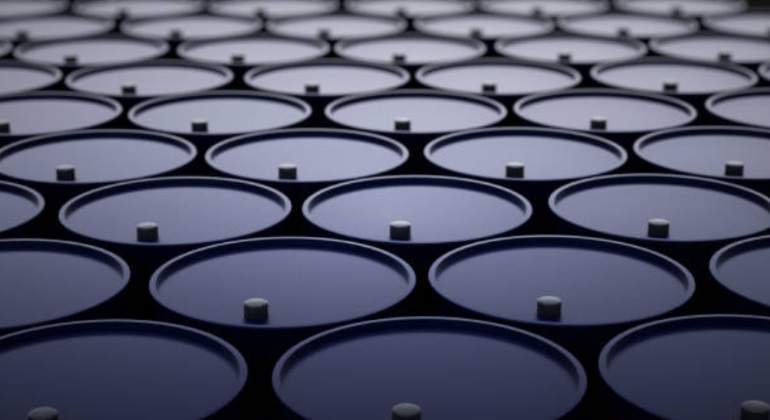 petroleo-barriles-refineria-770.jpg