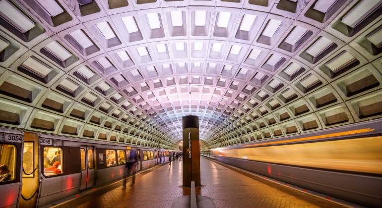Metro-dreamstime-770.jpg