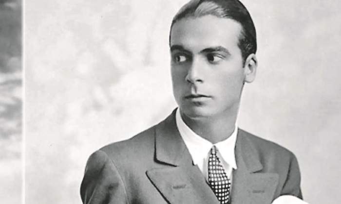 cristobal-balenciaga-exposicion-thyssen-1.jpg