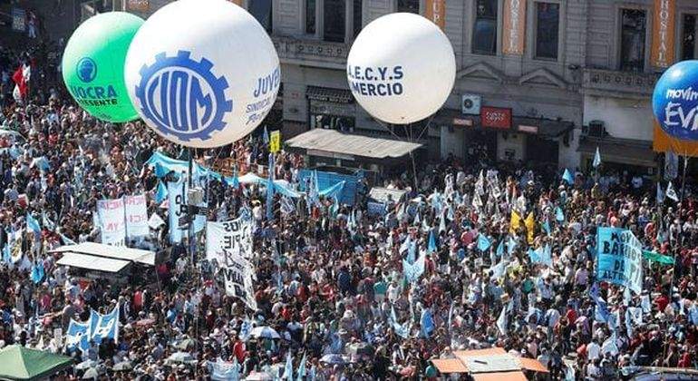 Marcha-de-la-CGT-en-Buenos-Aires-Reuters.jpg