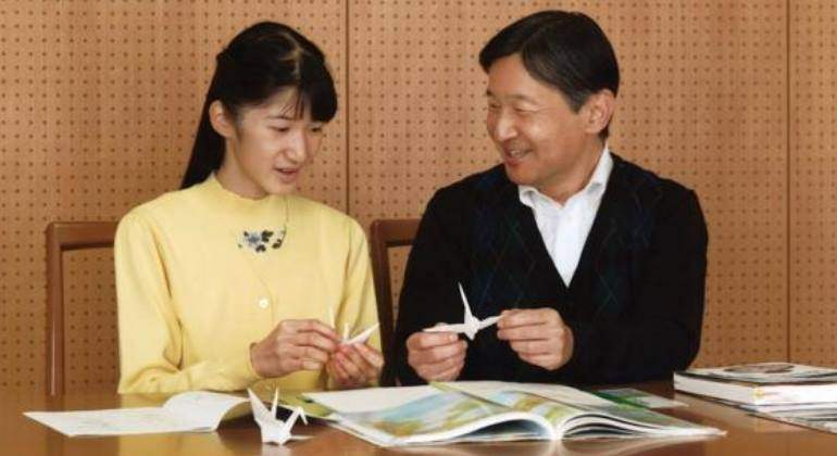 naruhito-aiko770.jpg