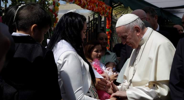 Papa-reuters-reunion.jpg