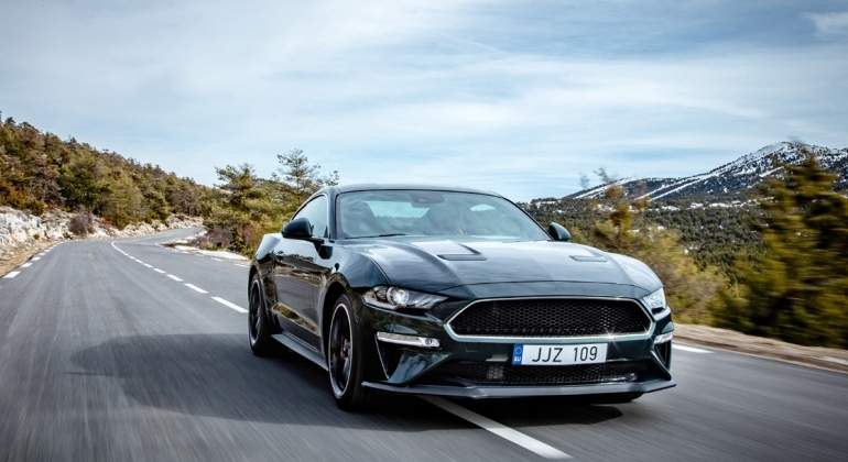 ford-mustang-bullitt-2018-01.jpg