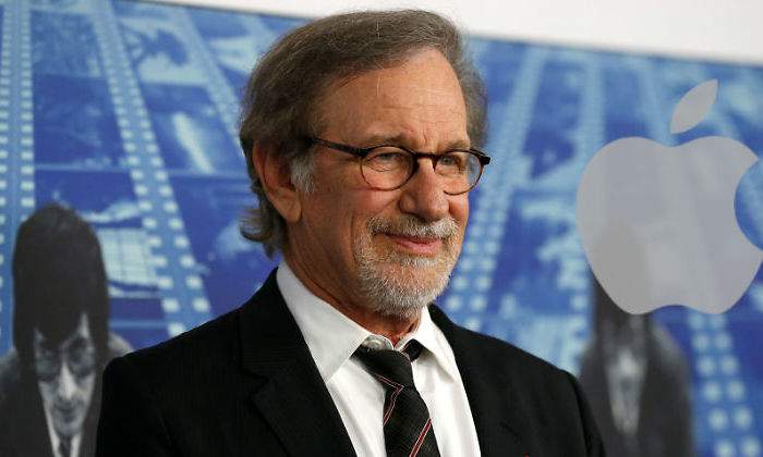 spielberg-apple.jpg