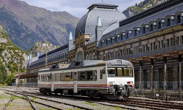estacion-canfranc.jpg