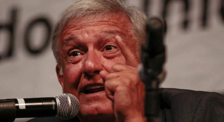 amlo-dedo-reuters.jpg