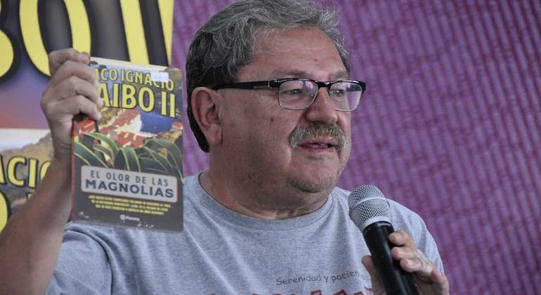paco-ignacio-taibo-II-770-420-TW.jpg