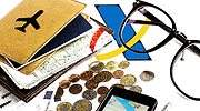 renta2017-pasaporte-dinero-gafas-movil.jpg