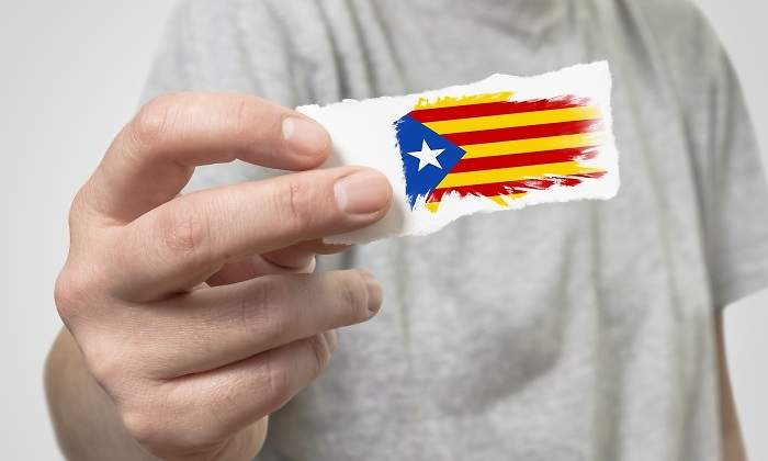 cataluna-papel-persona-dreamstime.jpg