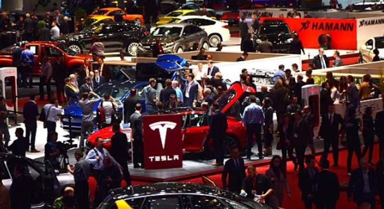 Tesla-reuters-770.jpg