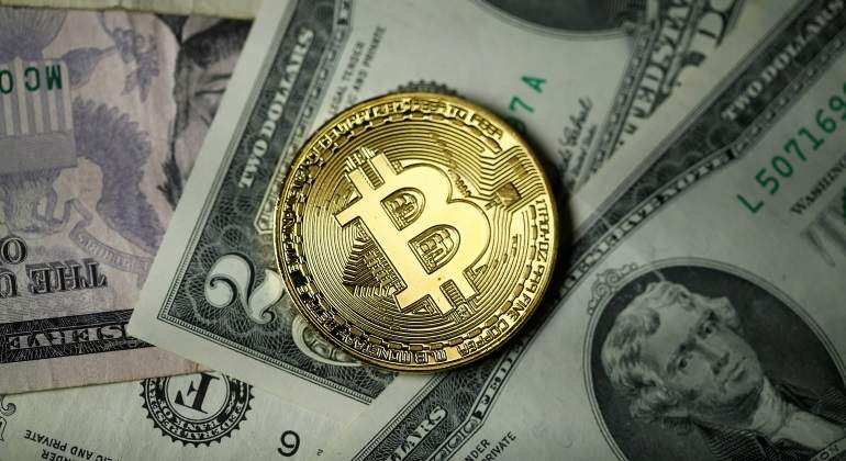 Bitcoin-reuters-770.jpg
