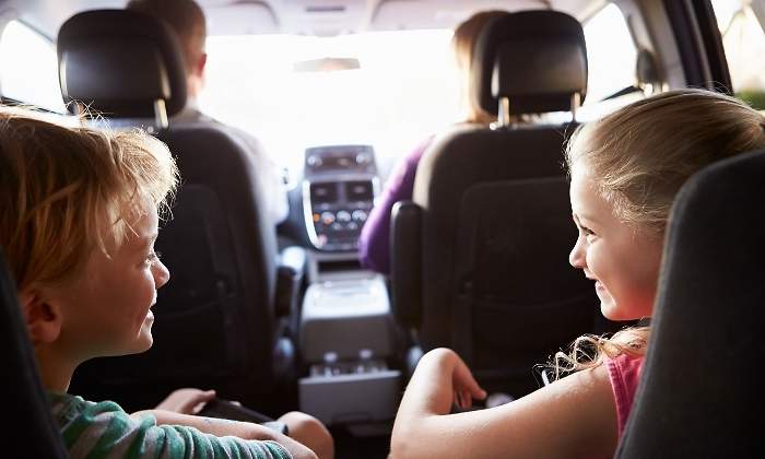 coche-familia-dreamstime.jpg