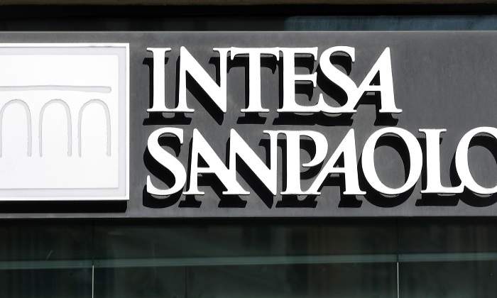 intesa-sanpaolo-gris-reuters.jpg