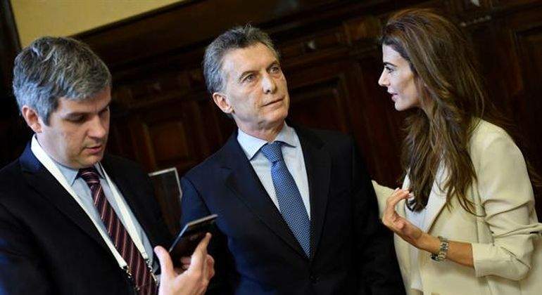 Marcos-Pena-junto-a-Mauricio-Macri-y-Juliana-Awada-Reuters.jpg
