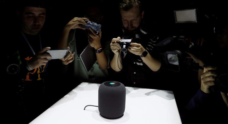 Altavoz inteligente de Apple se retrasa hasta 2018