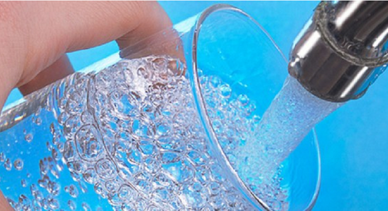 agua.vaso-archivo.png
