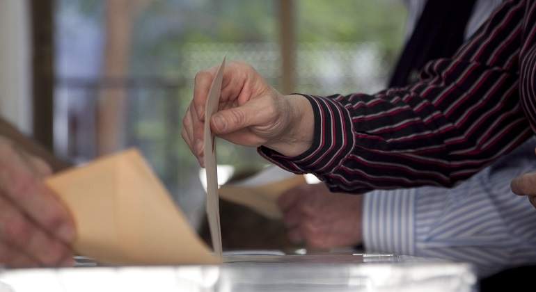 elecciones_urna_voto_nacho_martin.jpg