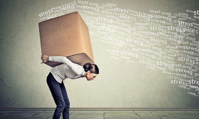 trabajadora-stress-dreamstime.jpg