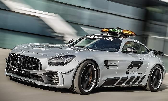Mercedes-AMG-GT-R-safety-car.jpg