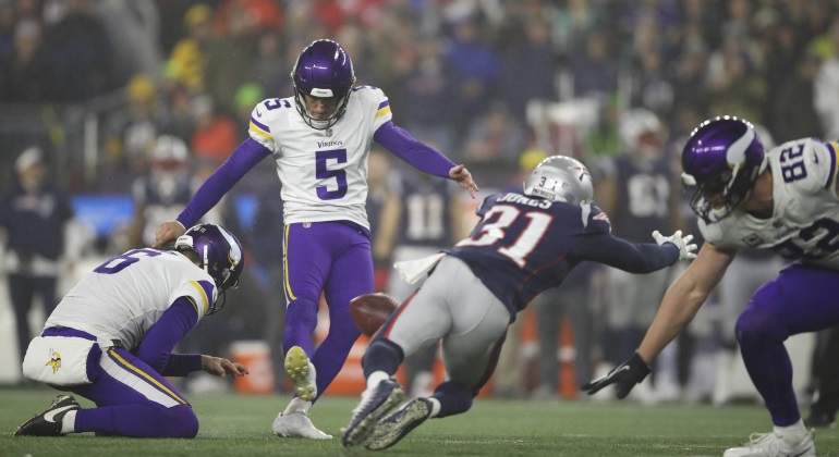 nfl-18-19-cordon-press.jpg