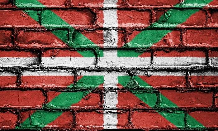 ikurrina-pared-pixabay.jpg