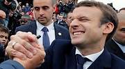 macron-saluda-manos-reuters.jpg