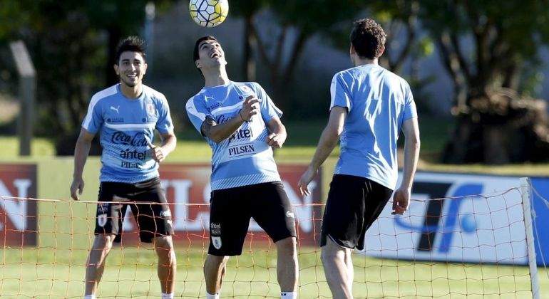 Luis-Suarez-y-Christian-Stuani-Reuters.jpg