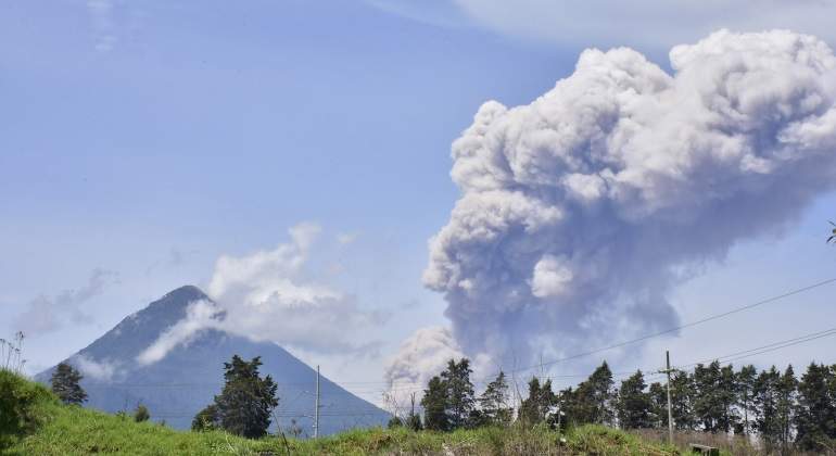 volcan-santiaguito-guatemala-efe-770x420.jpg