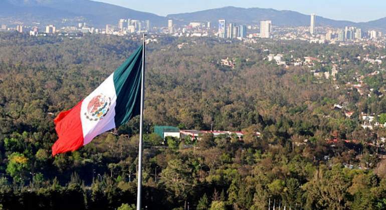 bandera-de-mexico-campo-marte-770.jpg