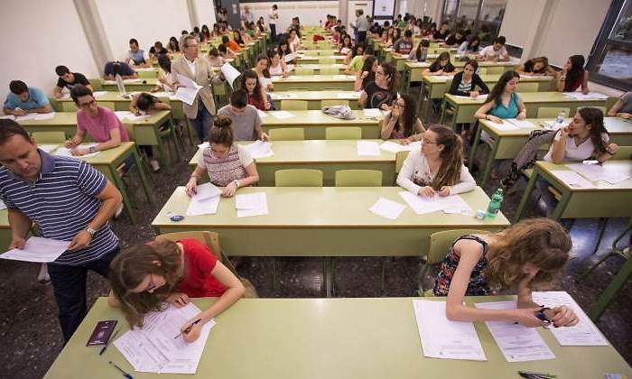 alumnos-instituto-examen-770-efe.jpg