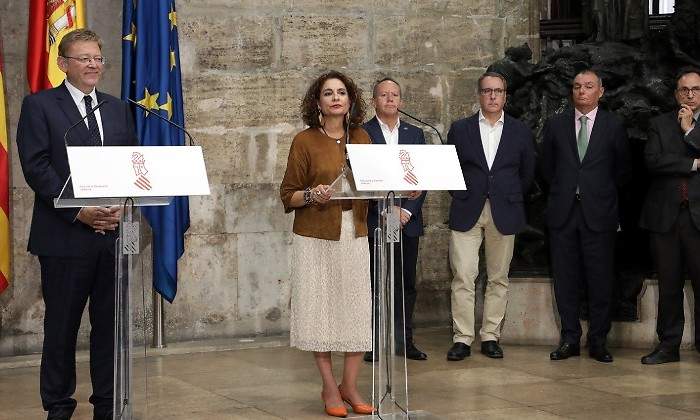 Ximo Puig y Mara Jess Montero en Valencia EE