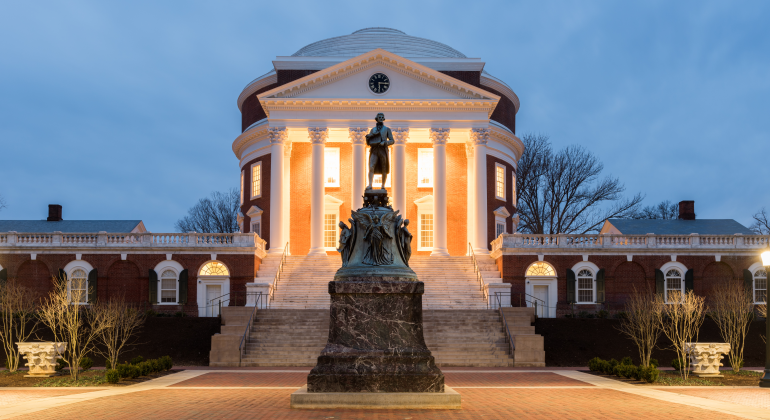 Universidad-Virginia-Charlottesville-770x420-Dreamstime.png