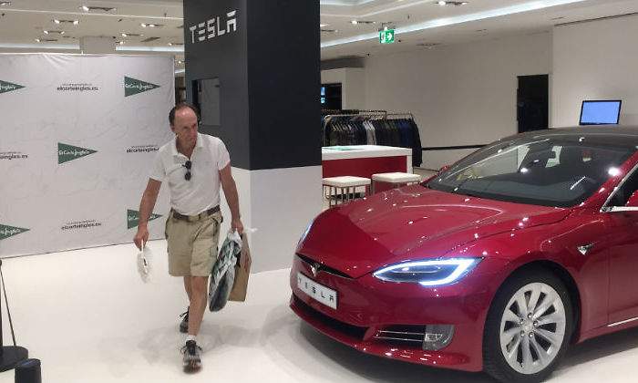 tesla-corte-ingles2.jpg