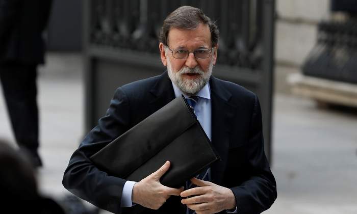 rajoy-carpeta-reuters.jpg
