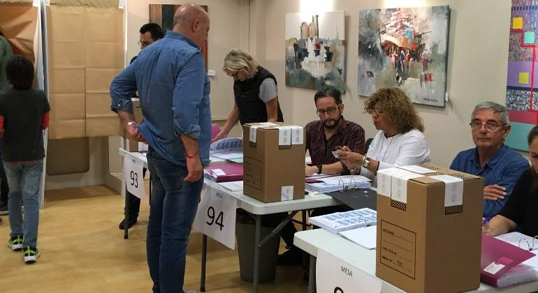 votacion-elecciones-legislativas-argentina-barcelona-770x420-reuters.jpg