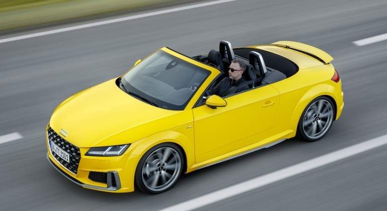 audi-tt-roadster-2018-02.jpg