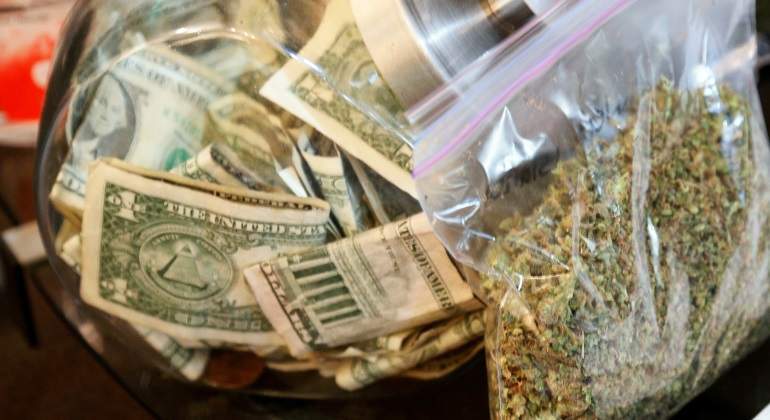 marihuana-dinero-reuters-770.jpg