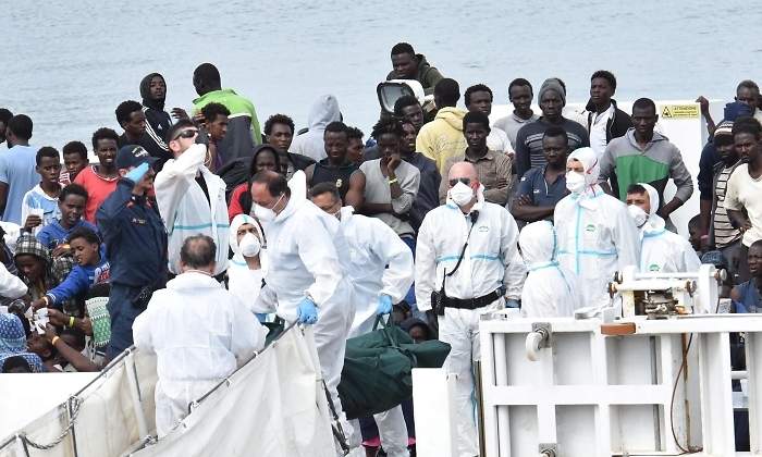 catania-barco-inmigrantes-efe.jpg