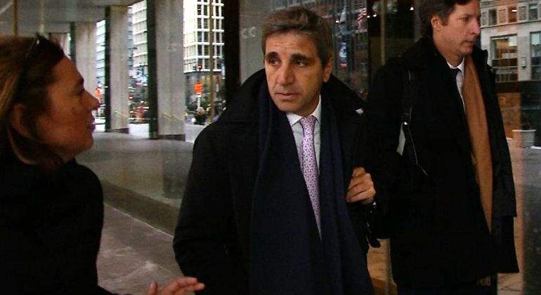 Luis Caputo - Reuters.jpg