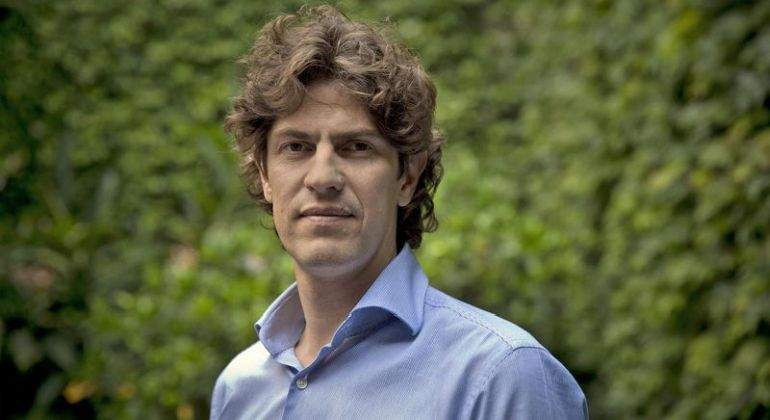 Martin-Lousteau.jpg