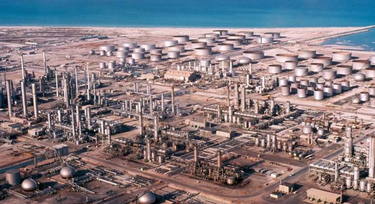 refinerias-arabia-saudi.jpg